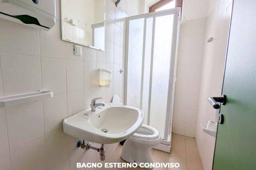 rifugio-racollo-bagno-esterno-p1-dx-01