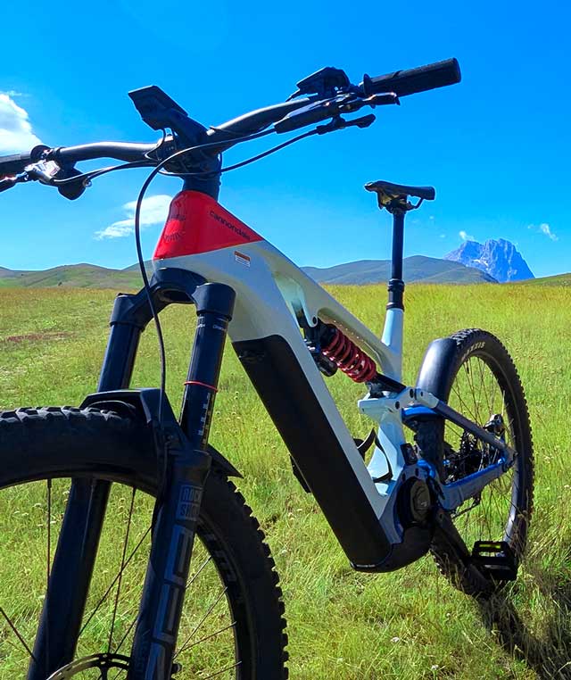 Noleggio E-Bike Campo Imperatore Abruzzo - Rifugio Racollo Noleggio E-Bike Campo Imperatore Abruzzo - Rifugio Racollo